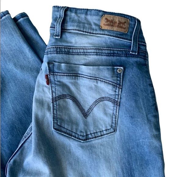 Classic Blue Women's Jeans - Picture 9 of 13